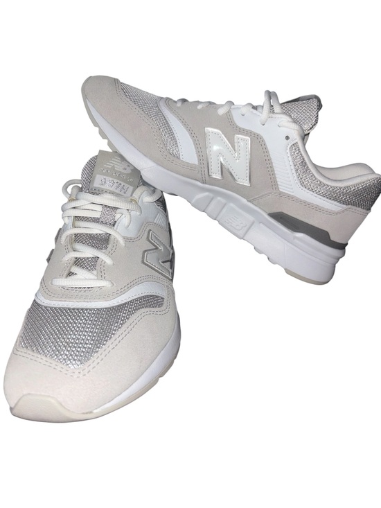 New Balance Shoes - New Balance Sneakers in Light Grey, White & Silver •NWOT•